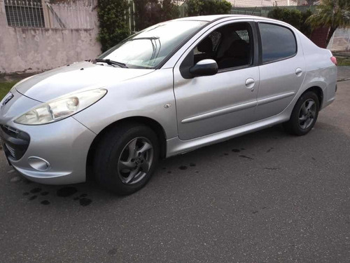 Peugeot 207 2011 1.4 Quiksilver Flex 5p
