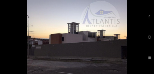 Imagen 3 de 8 de Town House En Obra Gris Villa Granada