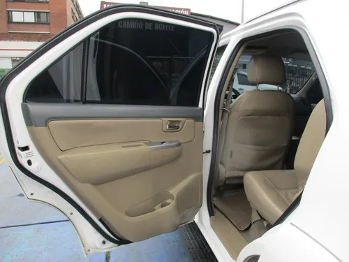 Toyota Fortuner Sr5 4x4 2700cc At Aa
