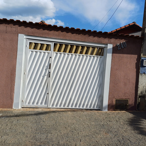 Casa Com 2 Dormitório, Sala, Cozinha Pequena, Lavanderia Cob