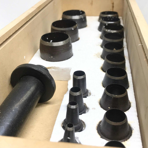 Imagen 2 de 8 de Juego De Sacabocados N°4. Incluye 19 Piezas. De 3 A 38mm.