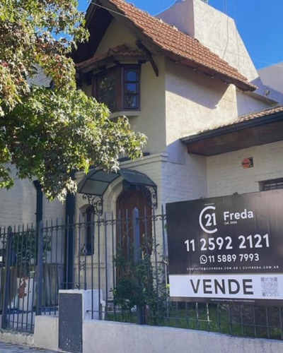 Casa En Venta En Castelar