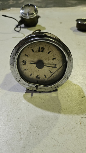 Automovil Antiguo Reloj De Tablero. Déc 40/50 Vidrio Rajado (Usado)