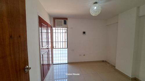 Venta De Apartamento. Urb Calicanto Resd Villa El Parque