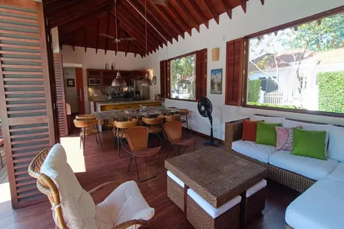 Casa En Venta En Nilo. Cod V7051