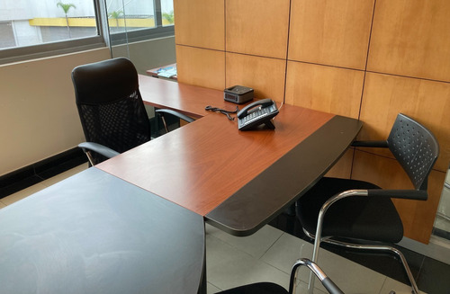 Imagen 2 de 9 de Confortables Oficinas Coworking, En Edificio De Oficinas Nuevas. En Centro Expresso Baruta.