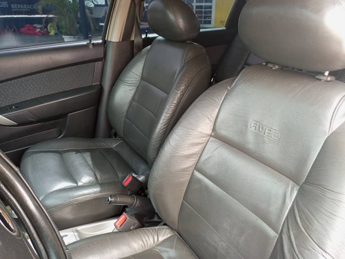 Imagen 10 de 15 de Chevrolet Aveo Lt