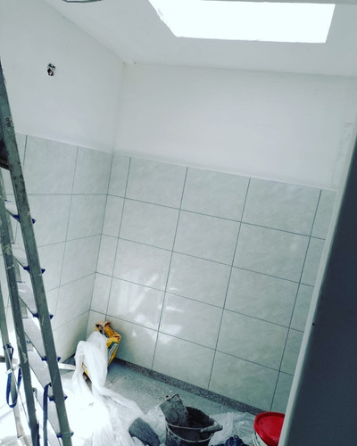 Imagen 7 de 10 de Albañil /electricista / Sanitario/ Revéstimientos / Reformas