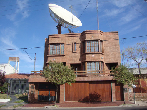 Casa Apta Servicios Audiovisuales U Oficinas Altura Av. Colon 3850 Cordoba