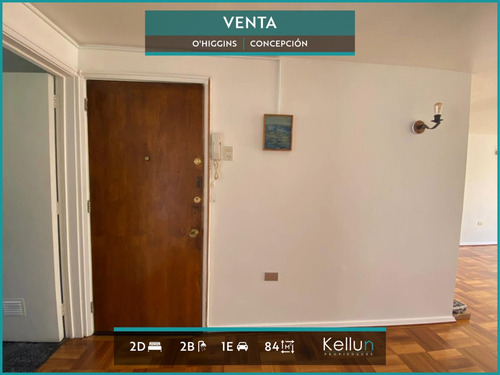 Departamento Antiguo, 2 Dormitorios, 2 Baños, Muy Céntrico
