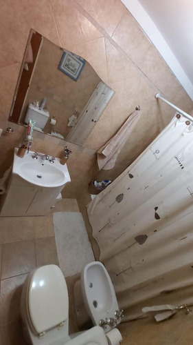 Triplex En Venta - 2 Dormitorios 2 Baño - 88,09mts2 - Ramos Mejia