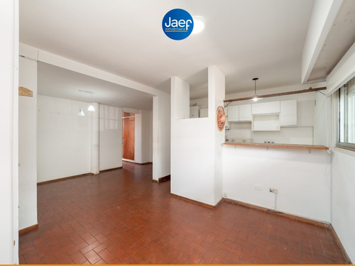 Departamento En Planta Baja Con Patio Exclusivo En Pichincha