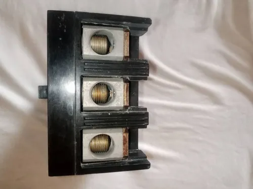Breaker Trifásico 225
