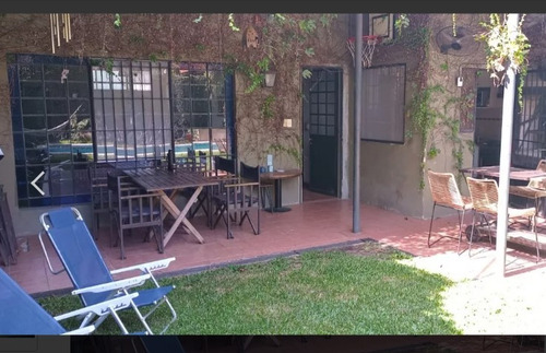 Casa En Venta De 5 Amb. 3 Dormitorios 3baños Pileta