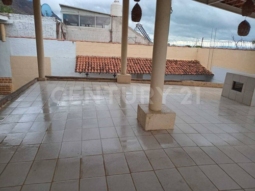Terraza Con Departamento En Venta En El Chante, Jocotepec, Jalisco