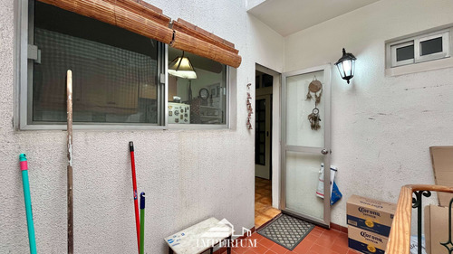 Casa De 2 Dormitorios, 2 Baños Y Garaje En Parque Batlle