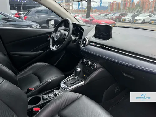 Mazda 2 GRAND TOURING