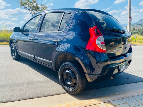 Imagem 5 de 8 de Renault Sandero