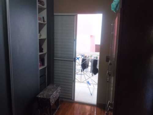 Excelente Sobrado Com Três Quartos,três Banheiros Uma Suite