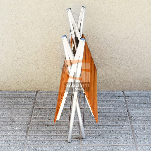 Combo Mesa Plegable Aluminio Madera 75x66 + 2 Bancos Balcon