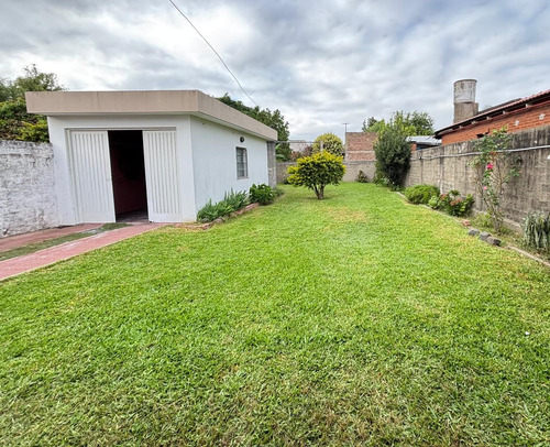 Venta Casa 3 Amb Parque 400 M2 Ezpeleta Este-impecable