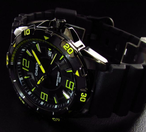 Reloj Casio Mtd-1065b-1a2 Hombre 10atm Correa Negro Bisel Negro Fondo Negro MTD-1065B-1A2