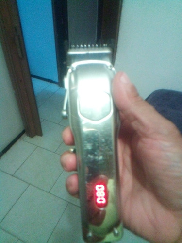 Máquina De Barbero Kemey Muy Poco Uso. La Vendo Por No Usar!