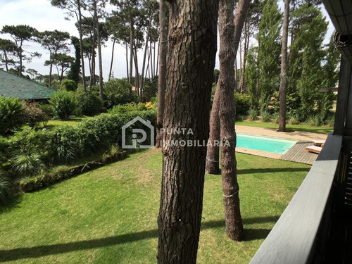 Imagen 4 de 30 de Venta Casa 4 Dormitorios Con Piscina En Parada 7, Playa Mansa +alquiler Temporal - Punta Del Este Mansa