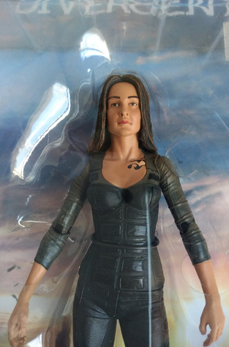 Divergent Tris (beatris Prior) - Action Figure Original Neca