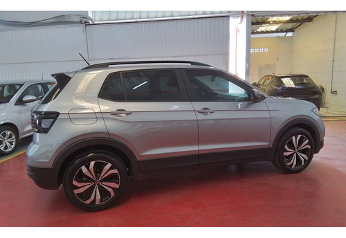 Volkswagen T-Cross 1.0 200 TSI TOTAL FLEX AUTOMÁTICO