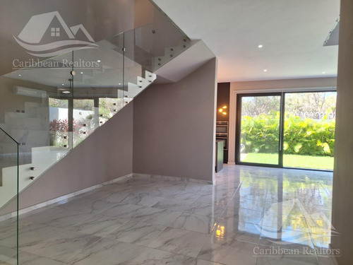 Casa En Venta En Lagos Del Sol Cancun