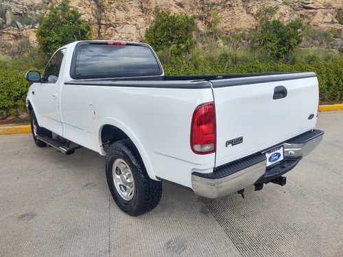 Imagen 4 de 13 de Ford Lobo 1999 4x4 Standar Legalizada