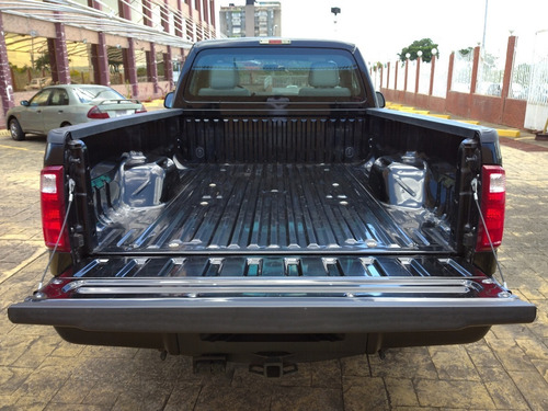 Imagen 6 de 15 de Ford F-250 Super Duty 4x2 - Automatica