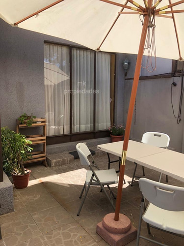 Venta Cómoda Casa De 4d A 2 Cuadras De Avda. Los Carreras