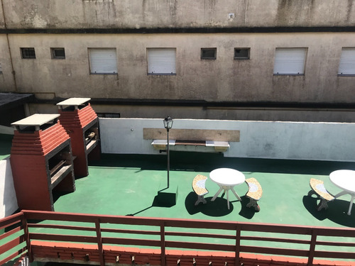 Imagen 3 de 13 de Departamento A 200 Metros Del Mar Con Cochera