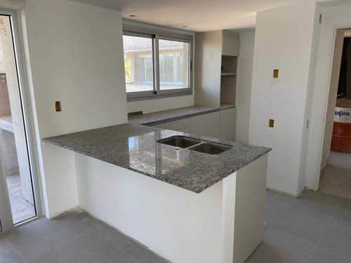 Av San Martin Al 1300 Venta Departamento 2 Dormitorios En Granadero Baigorria