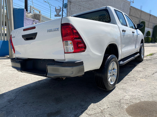 Toyota Hilux 2.7 Cabina Doble Sr Mt