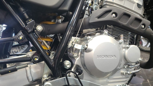Imagen 4 de 15 de Honda Xr 250 Tornado 0km 2023 Performance Bikes