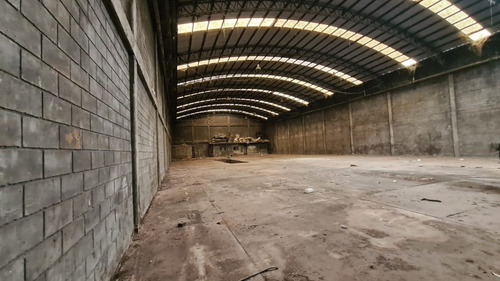 Gran Galpón De 1200m² Sobre Ruta 8 - Billinghurst
