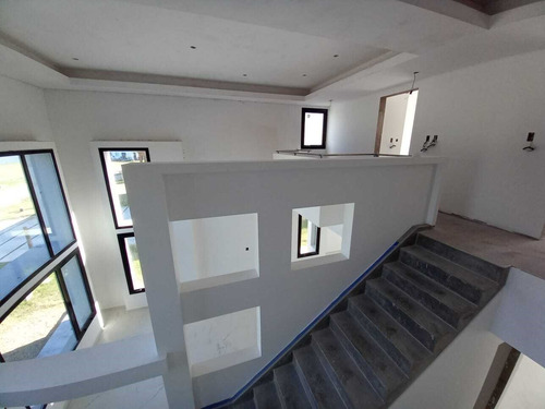Casa En Venta En Villalobos, Guillermo Enrique Hudson, Berazategui