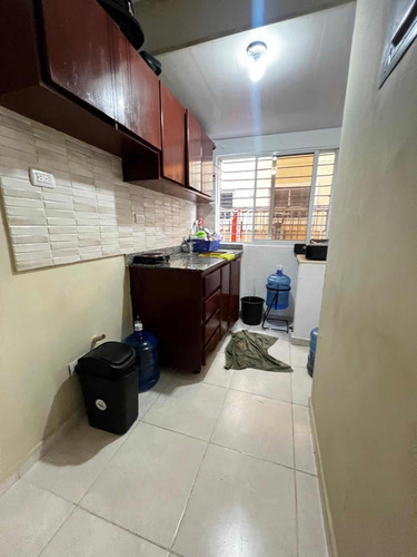 Apartamento De Oportunidad En Venta - 1er Nivel, Santiago