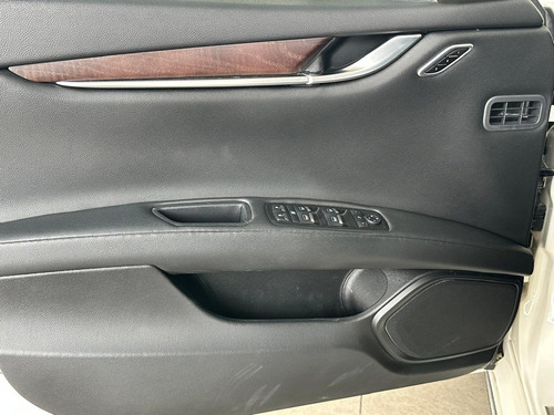 Maserati Ghibli 3.0 L At