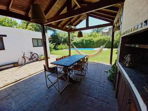 Imagen 4 de 13 de Casa En Venta Amplio Lote Esteban Echeverria Al 1700 Maschwitz