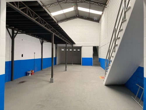 Imagem 1 de 17 de Galpão Para Alugar, 650 M² Por R$ 10.000,00/mês - Fundação - São Caetano Do Sul/sp - Ga0452