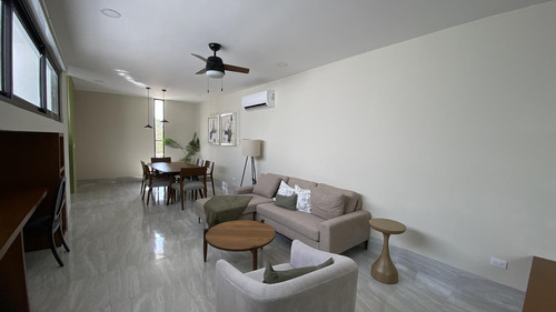 Departamento En Venta De 3 Habitaciones En Privada
