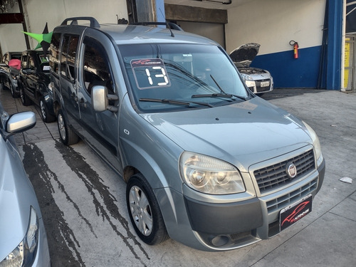 Imagem 4 de 11 de Fiat Doblo 2013 1.8 16v Essence Flex 5p