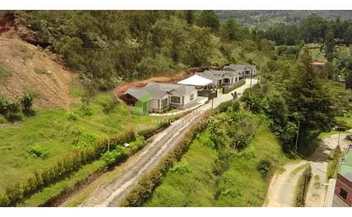 Finca Tipo Condominio Con 3 Casas