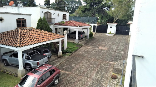 Imagen 24 de 27 de Vendo Hermosa Casa Ubicada En Sector Exclusivo De Alta Plusvalía, Excelente Estado