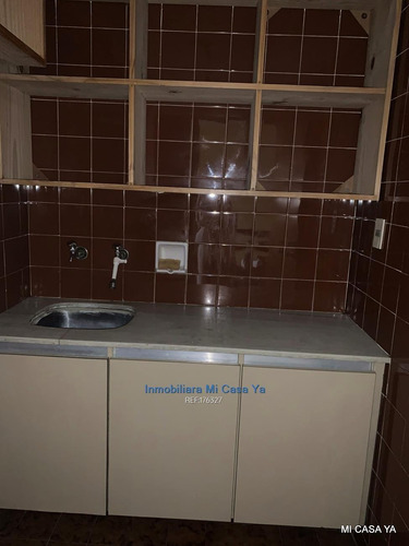 Imagen 16 de 17 de Venta Oficina Cordón Con Portería 24hs,vista Despejada