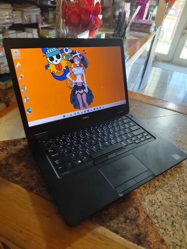 Laptop Dell I5 7th Modelo Con Windows 1 8 De Ram 256 Gb M.2